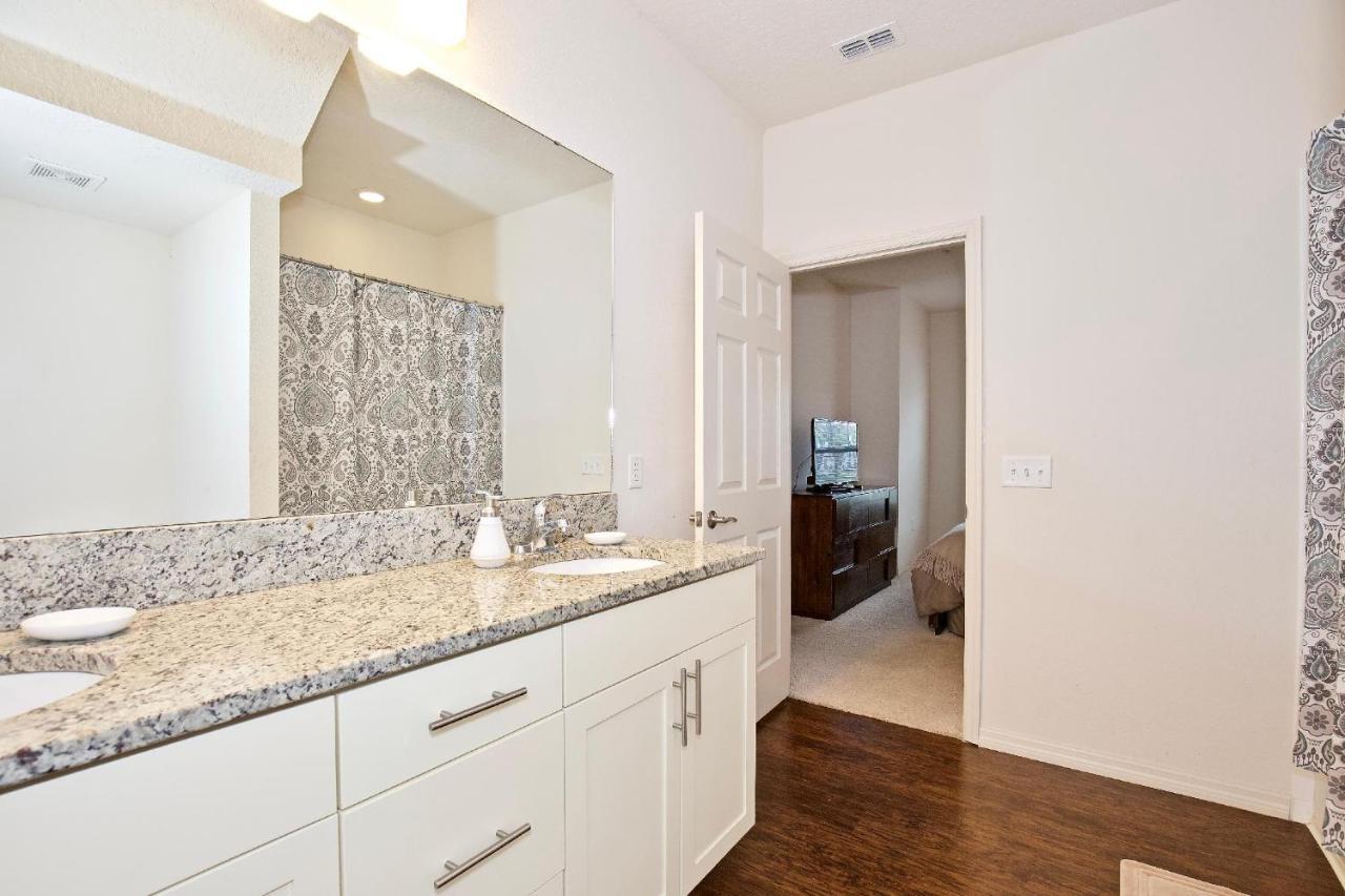 Great And Practical Townhouse In Gated Community, Sleeps 6 10 Min To Disney! Orlando Exterior photo